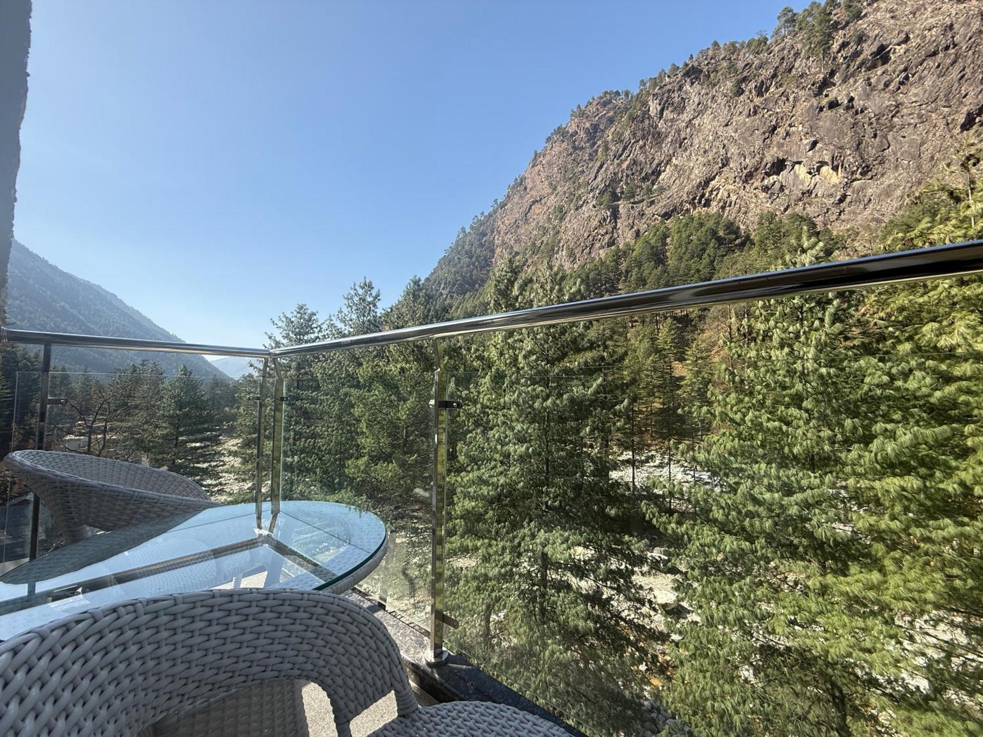 Moksha Riverside Resort Kasol Zewnętrze zdjęcie