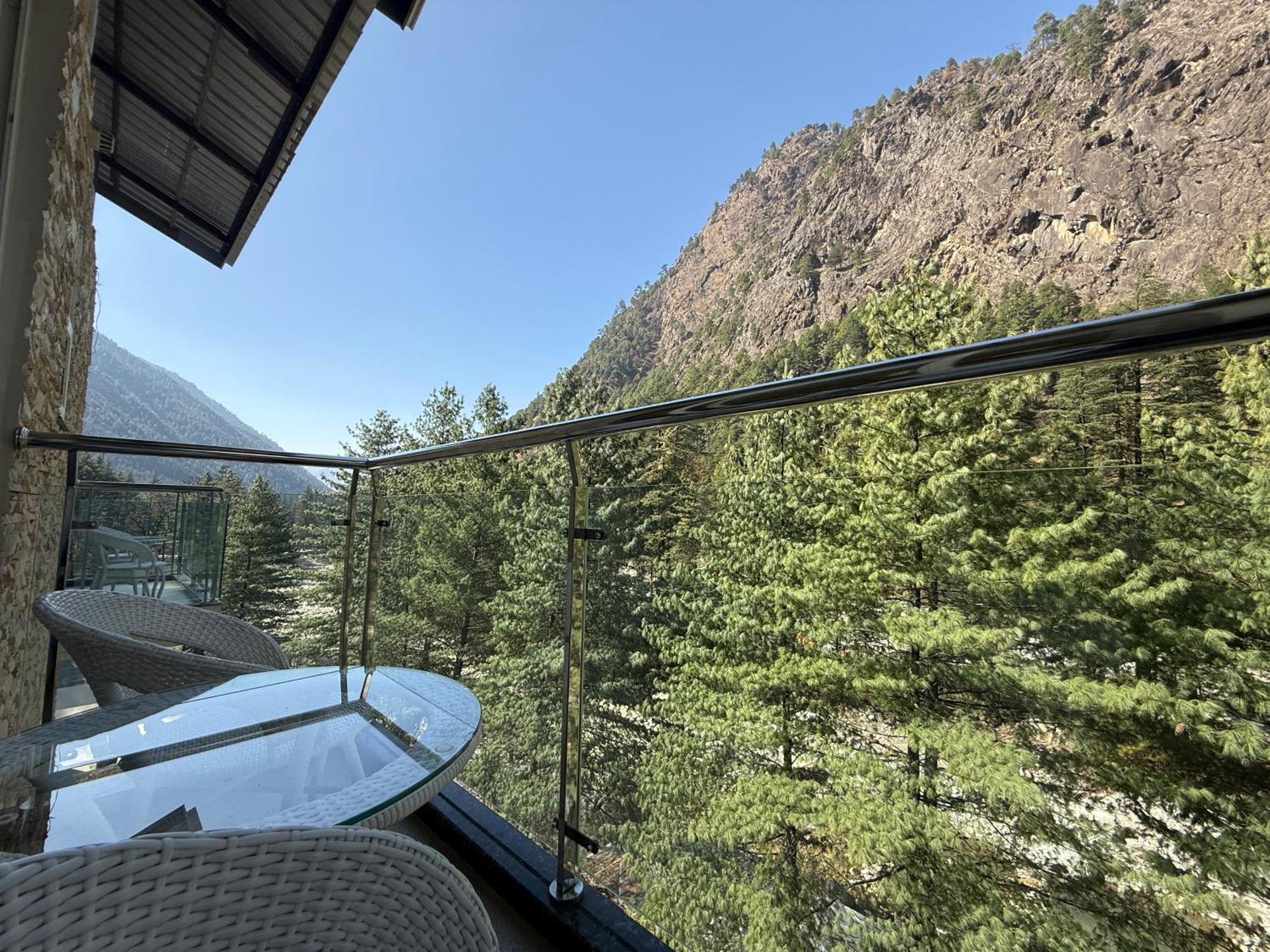 Moksha Riverside Resort Kasol Zewnętrze zdjęcie